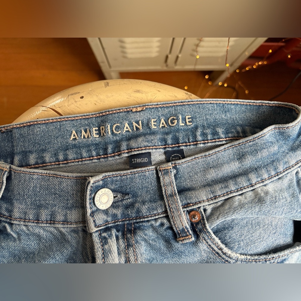 AE Strigid Low-Rise Ex-Boyfriend Jean - Picture 11 of 15